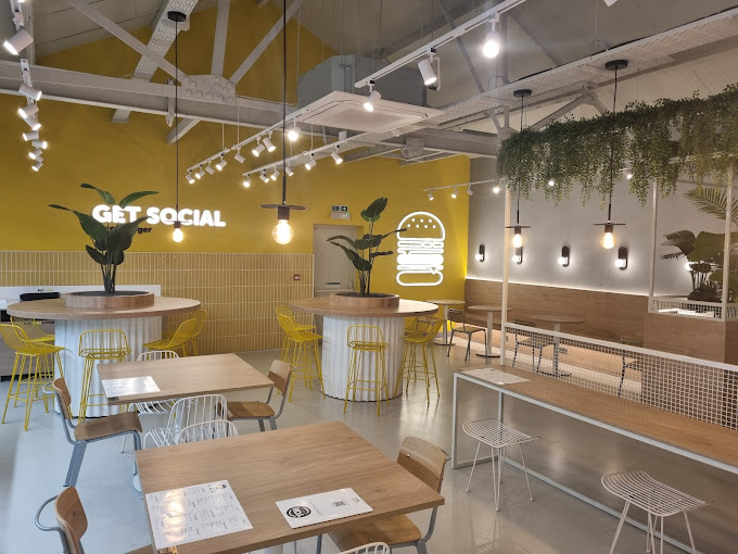 YOH Burger Interior with Build Your Own Interface